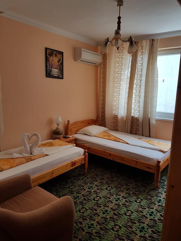 Guest Rooms Denitsa Obzor Exterior foto